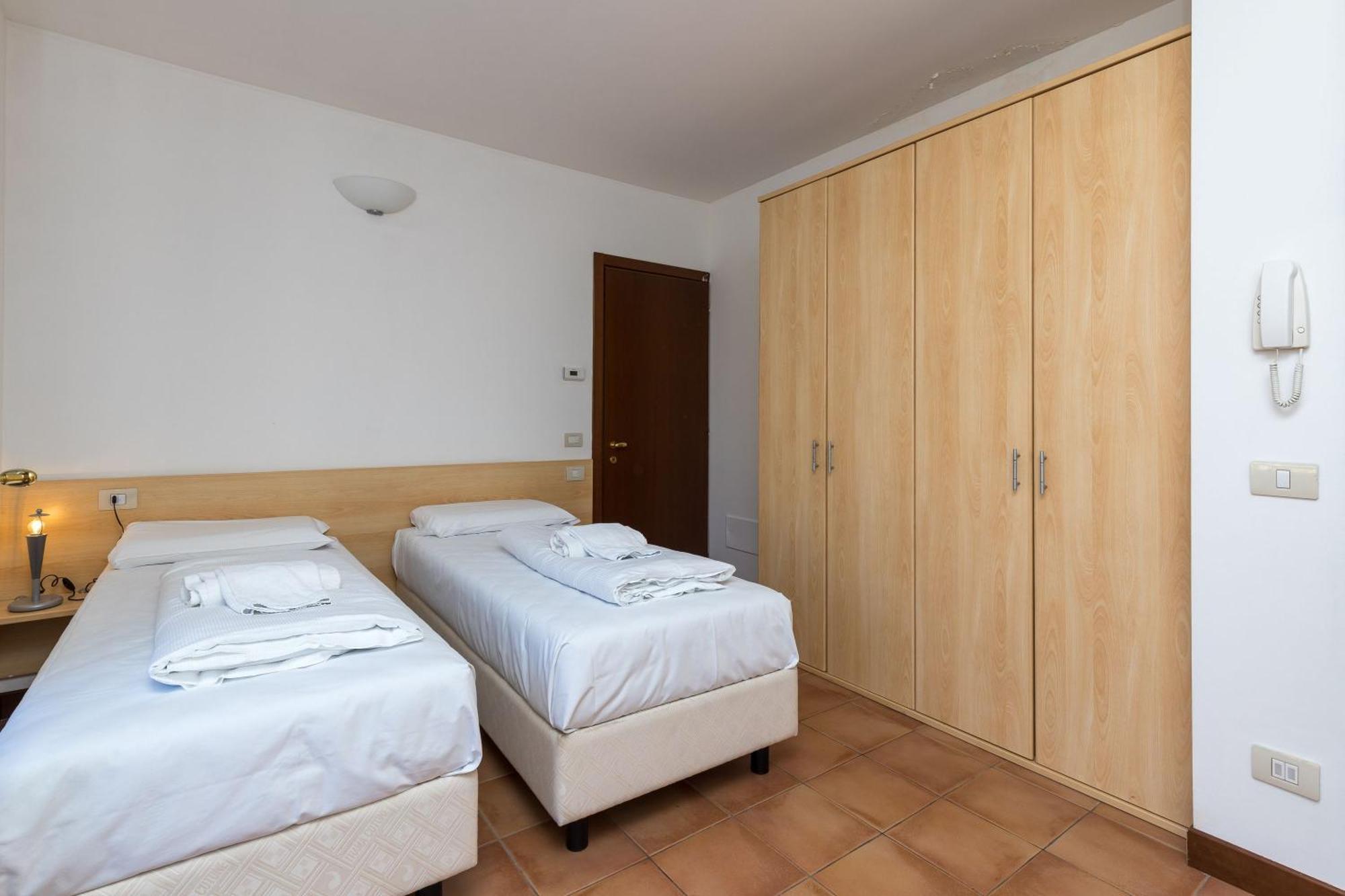Budget Village - Porto Letizia 2* Porlezza