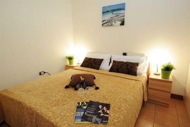 Apartahotel Budget Village - Porto Letizia 2*