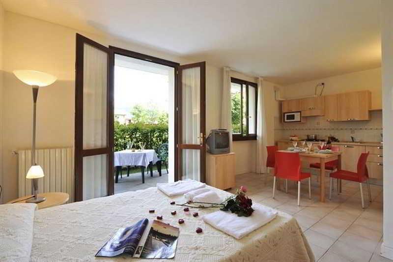 Budget Village - Porto Letizia