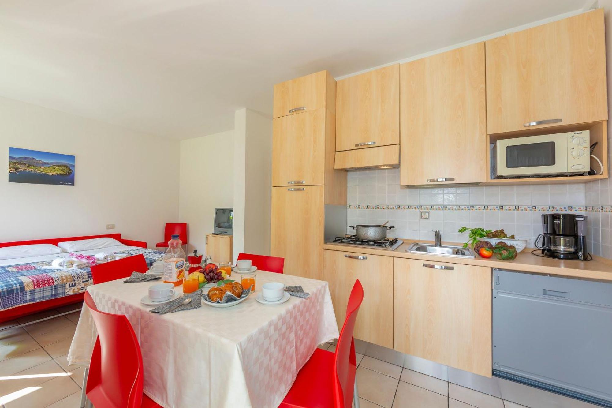 Budget Village - Porto Letizia 2*