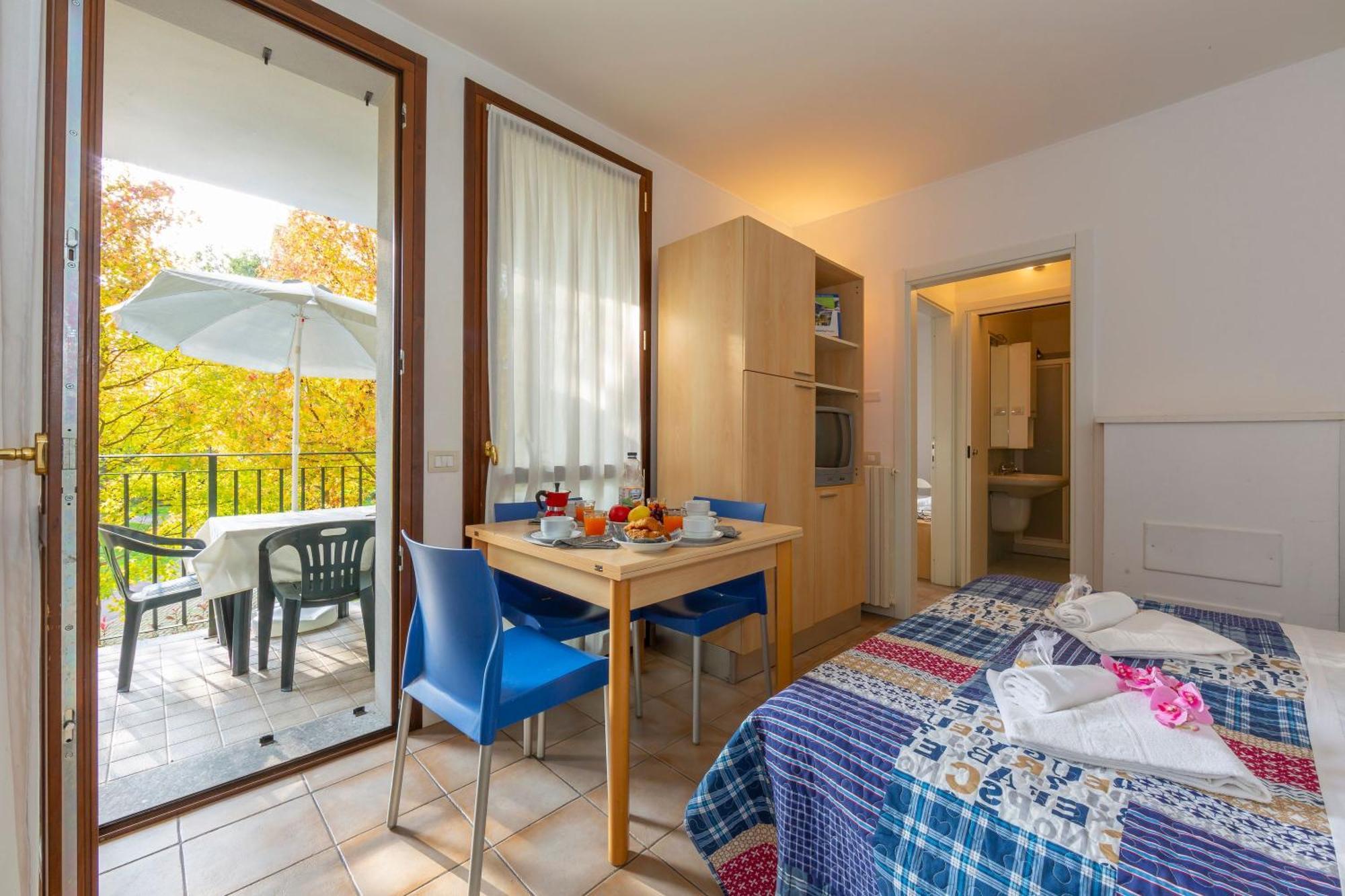 Aparthotel Budget Village - Porto Letizia Porlezza